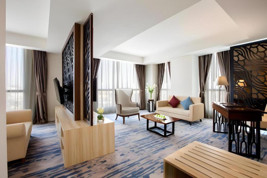 Hotel Grandhika Pemuda Semarang Zewnętrze zdjęcie