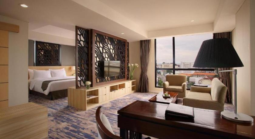Hotel Grandhika Pemuda Semarang Zewnętrze zdjęcie