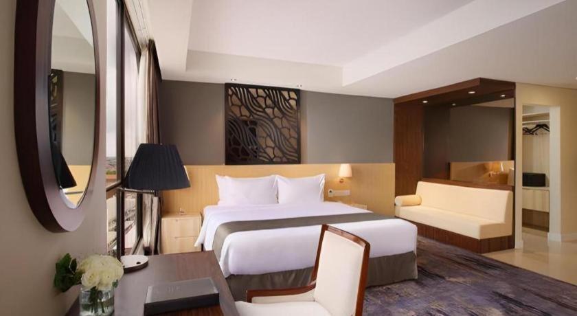 Hotel Grandhika Pemuda Semarang Zewnętrze zdjęcie