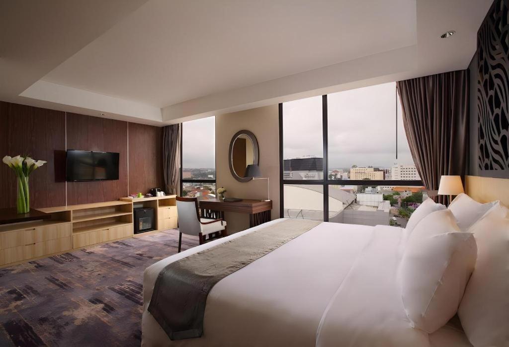 Hotel Grandhika Pemuda Semarang Zewnętrze zdjęcie